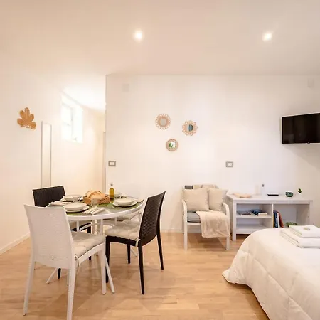 Appartement Ravanas Modern Bari